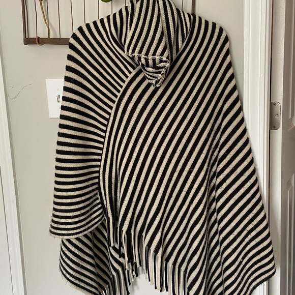 Striped Poncho - Picture 1 of 2